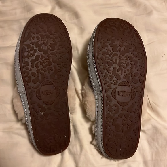 Ugg Aira Sunshine Perf Slippers in Seal, women’s size 6 - Picture 5 of 16